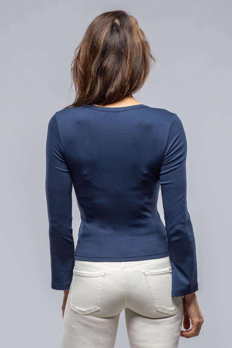 amina rubinacci alisa ribbed crew neck top in navy ladies tops axels vail 39769270223082