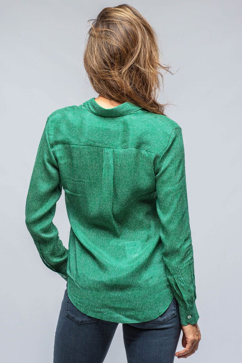 amina rubinacci dolce thin stripe silk blouse in jade white ladies blouses axels vail 39301485068522