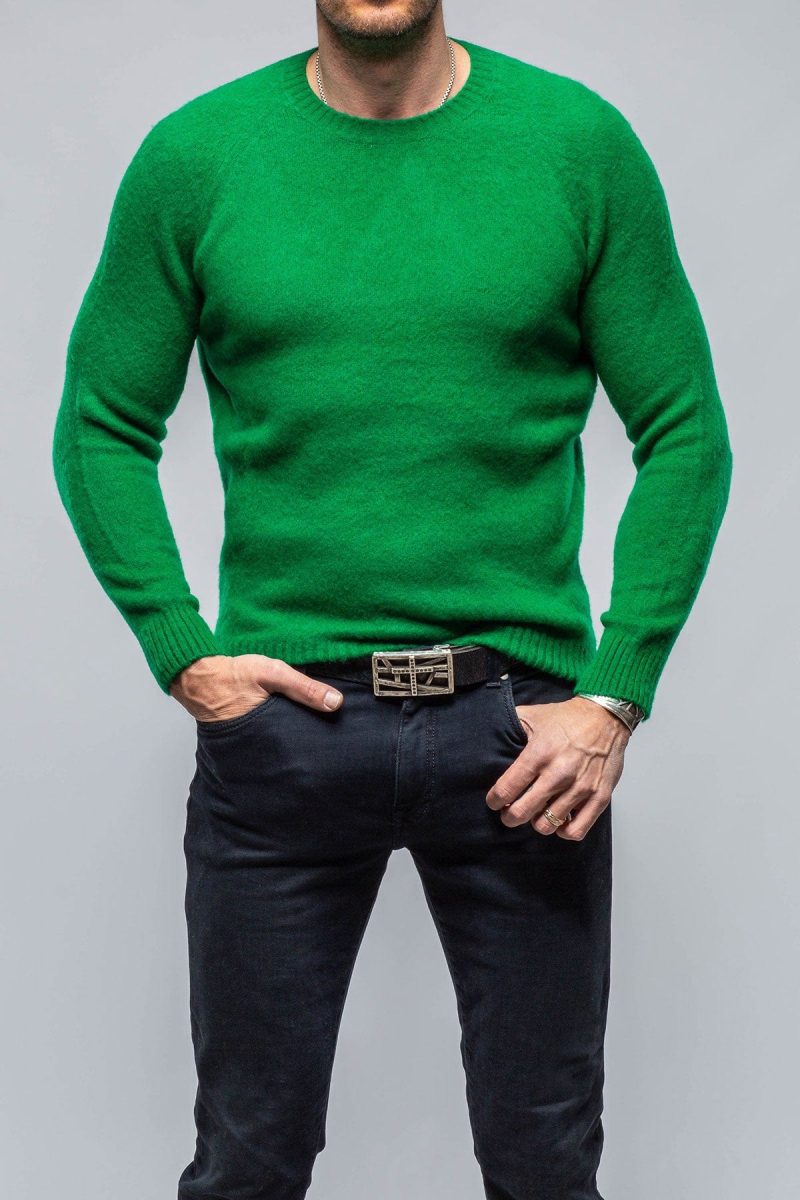 avant toi henry crew neck cashmere sweater in apple green mens sweaters axels vail 39882239181034