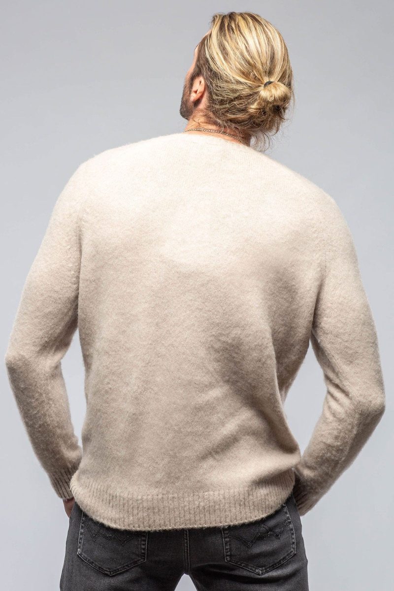 avant toi henry crew neck cashmere sweater in beige mens sweaters axels vail 39882247340266