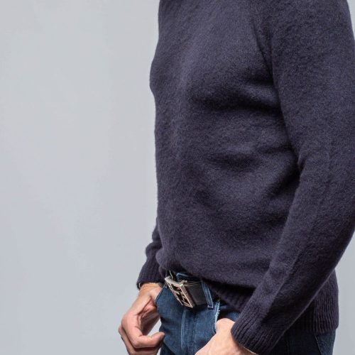 avant toi henry crew neck cashmere sweater in blue navy mens sweaters axels vail 39882242916586