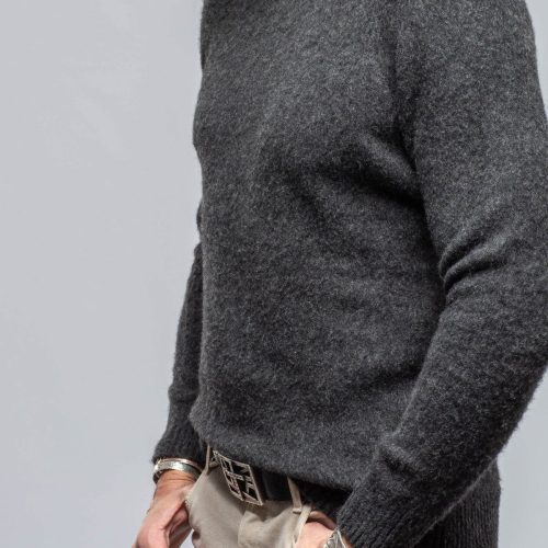 avant toi henry crew neck cashmere sweater in charcoal mens sweaters axels vail 39882267197674