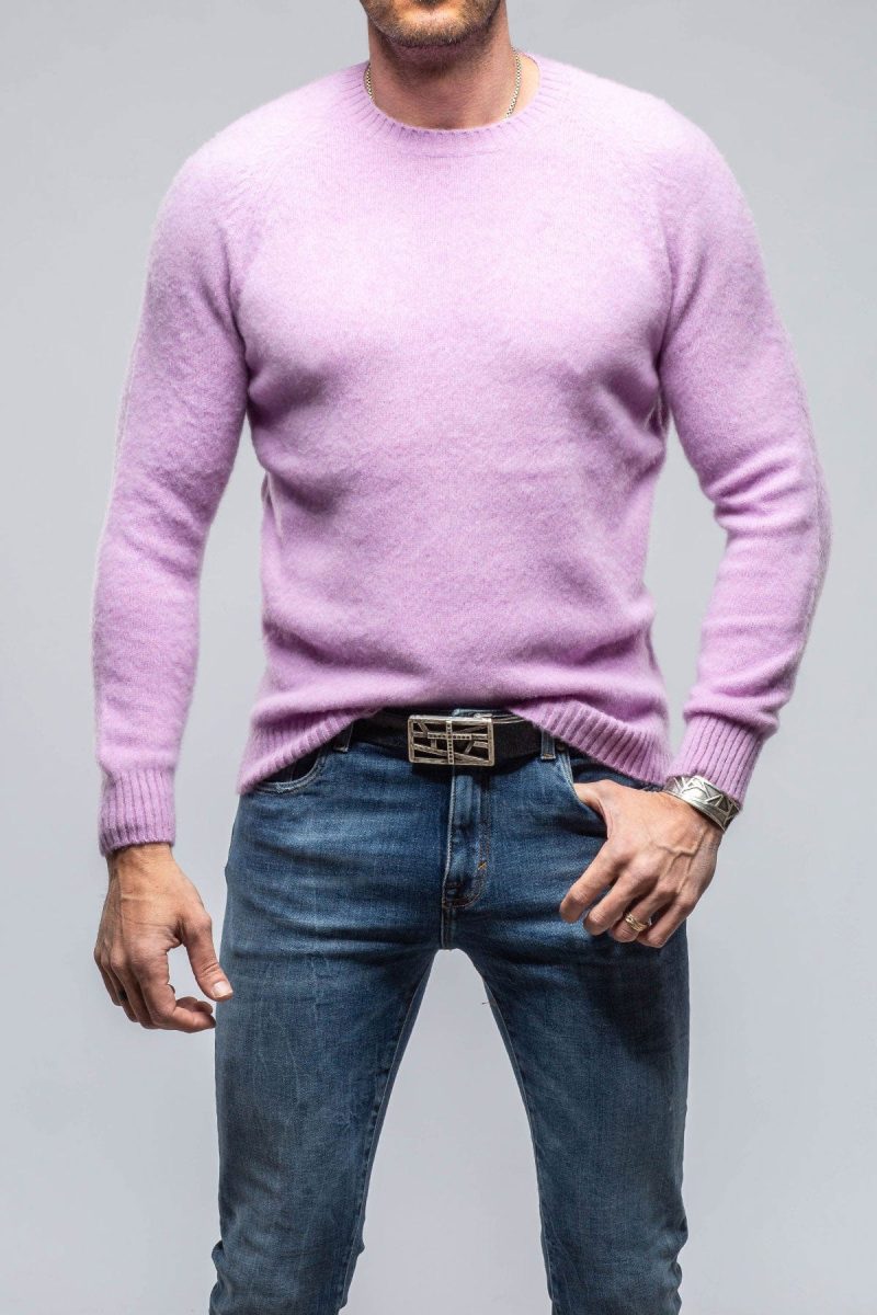 avant toi henry crew neck cashmere sweater in lavender mens sweaters axels vail 39882257891562