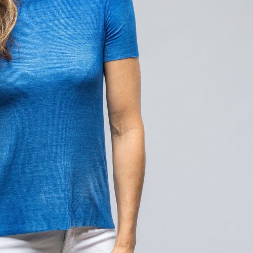 avant toi nina round neck ribbed t shirt in gentian blue ladies tops axels vail 39106881487082