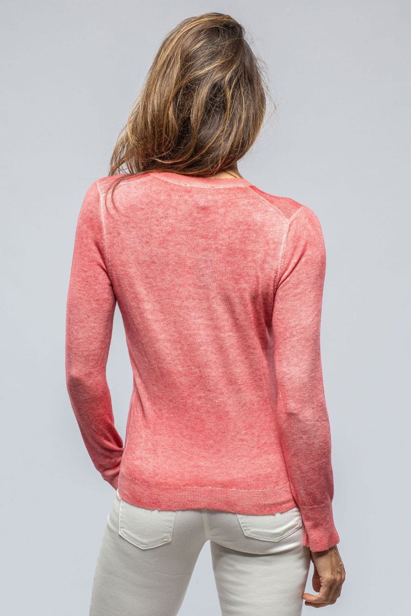 avant toi pari v neck sweater in persimmons ladies sweaters axels vail 39443442827498