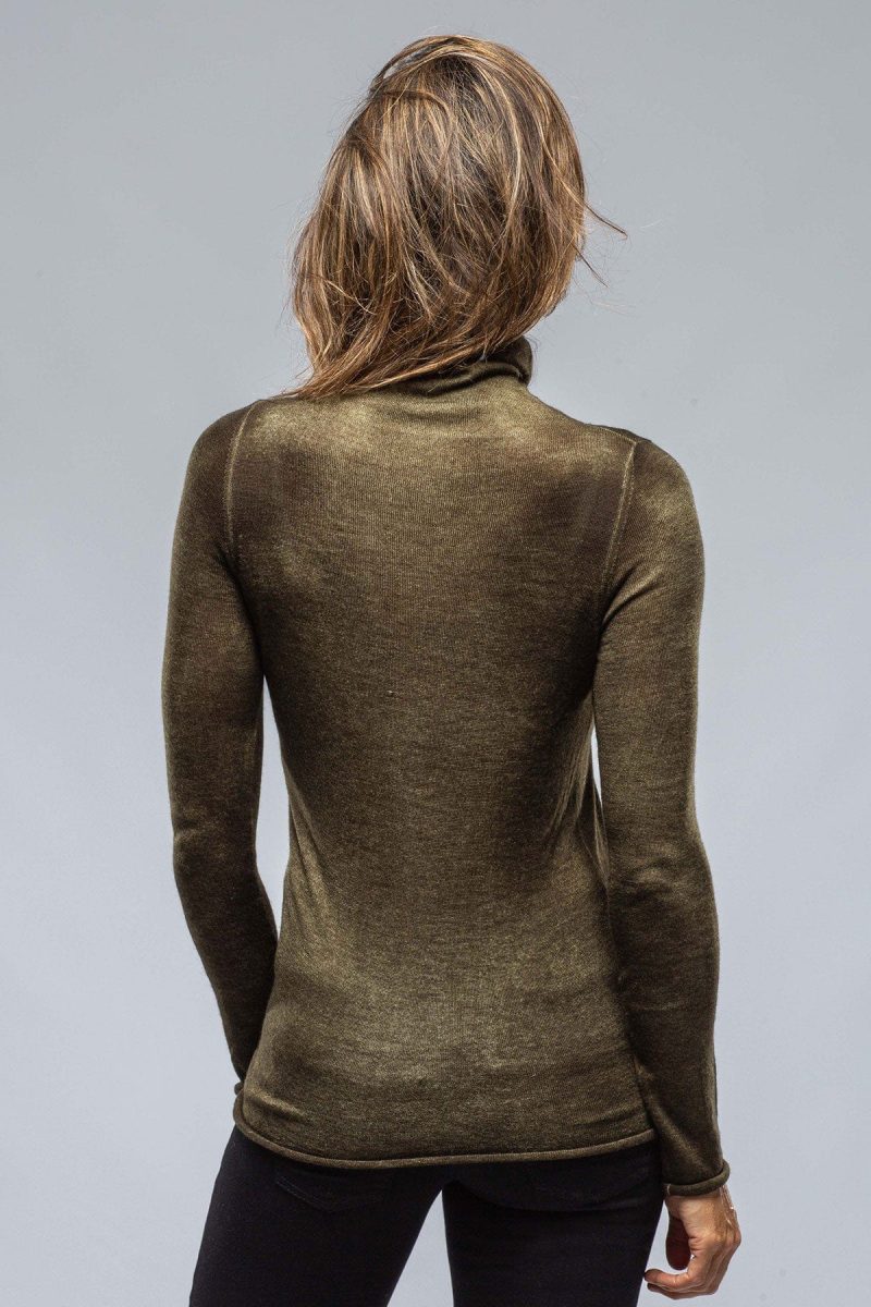 avant toi prosaic t neck in moss ladies sweaters axels vail 38406997180650