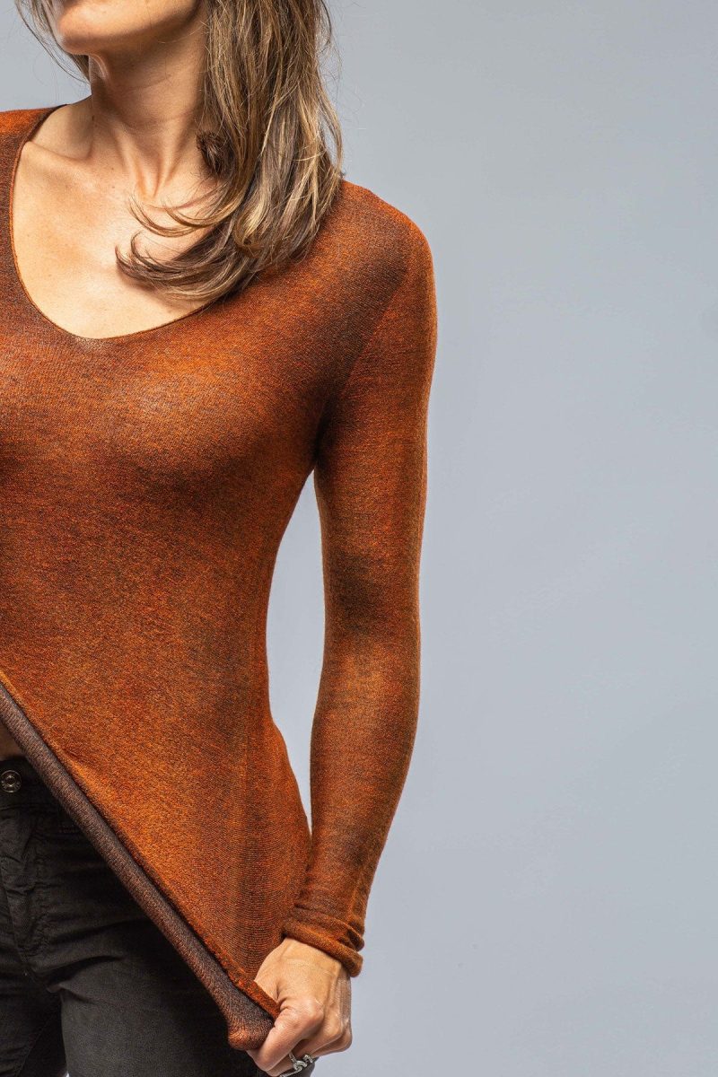 avant toi sloan soft v neck pullover in shaded rust ladies sweaters axels vail 38407023493354