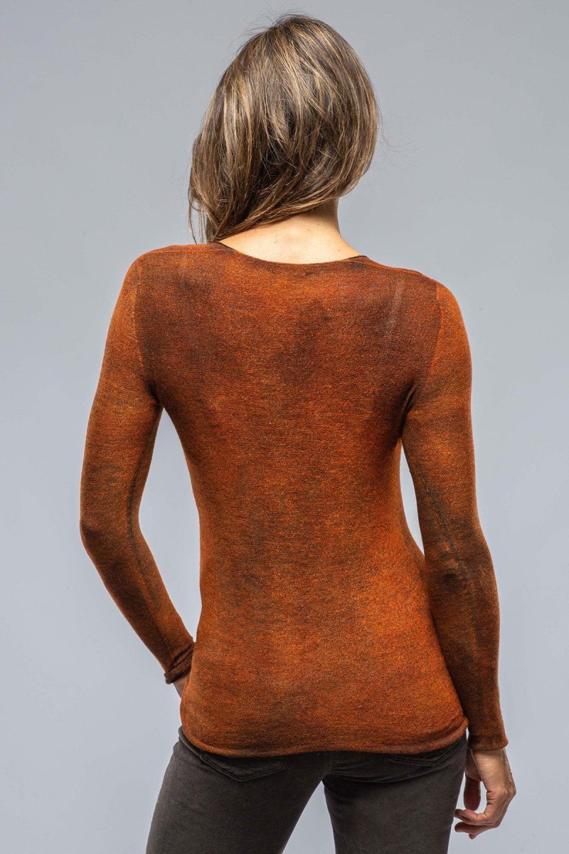 avant toi sloan soft v neck pullover in shaded rust ladies sweaters axels vail 38407024115946