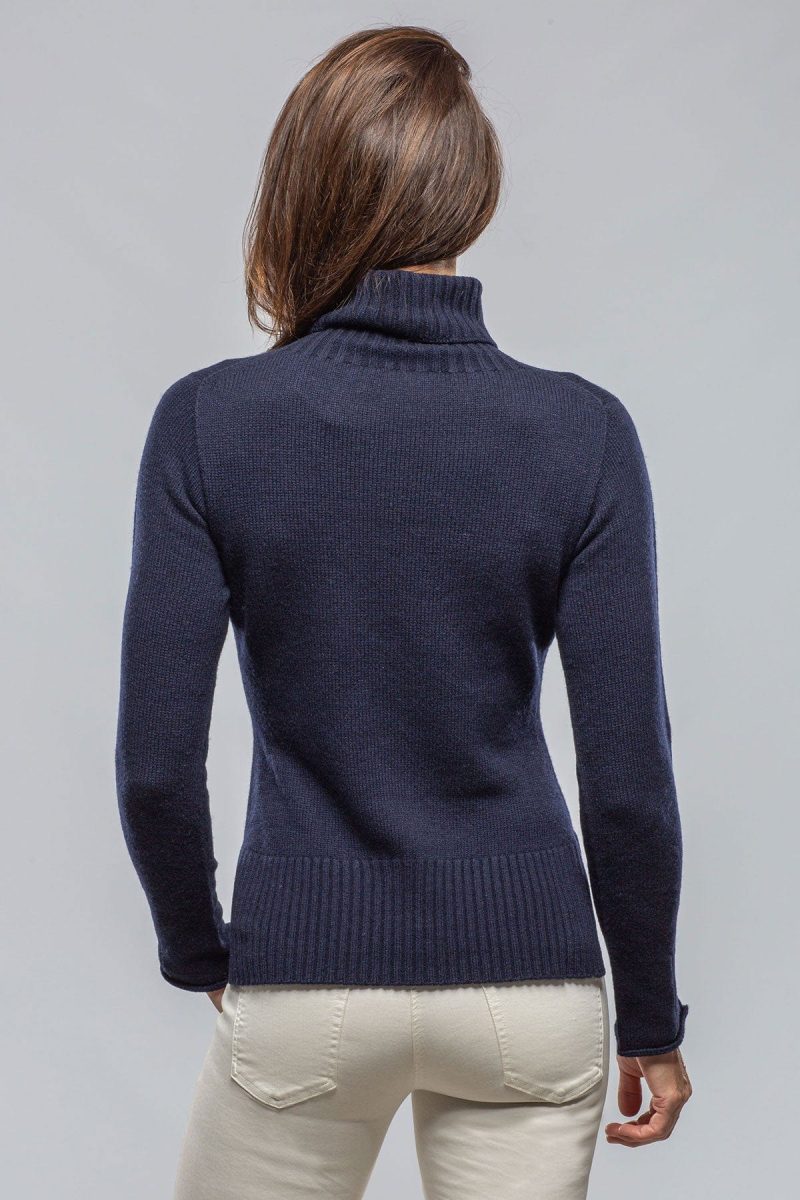 axels dori fitted sweater in notte ladies sweaters axels vail 40383338316010