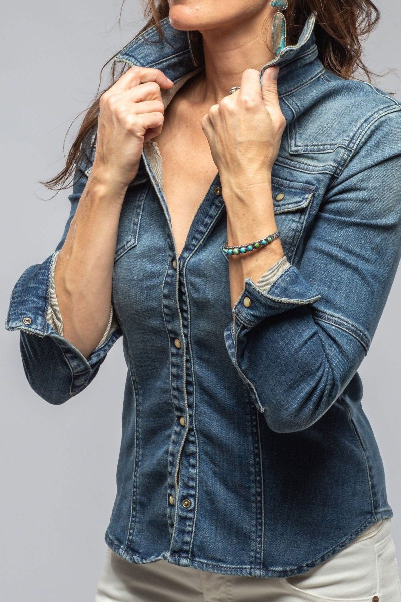 axels premium denim maddi fitted western snap shirt in mid blue ladies tops axels vail 40616224948458