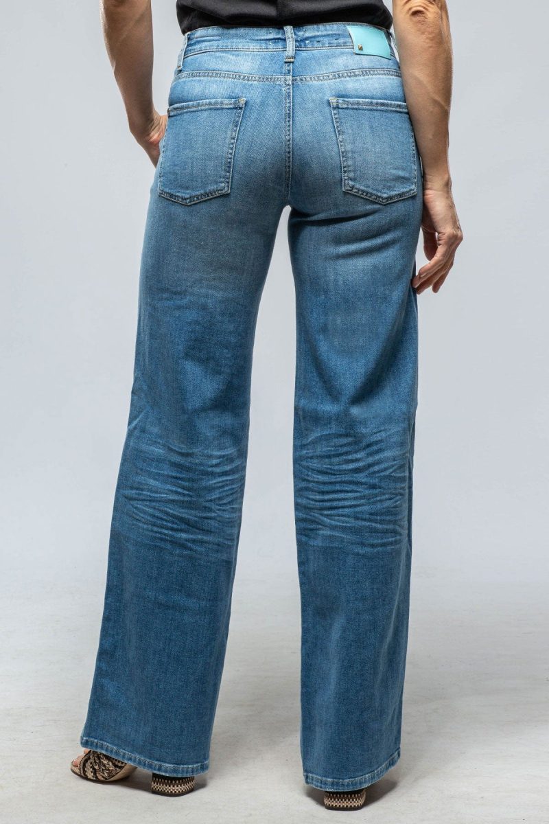 cambio aimee wide leg jean in washed light blue ladies pants jeans axels vail 39889736466666