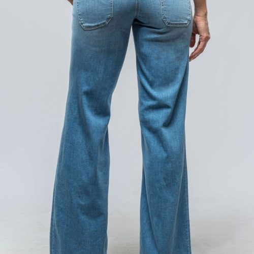 cambio tess square pocket jean in lt blue ladies pants jeans axels vail 39889712972010