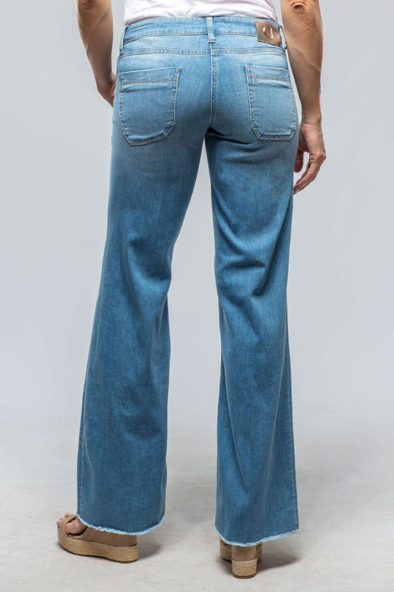 cambio tess square pocket jean in lt blue ladies pants jeans axels vail 39889712972010