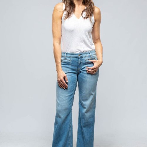 cambio tess square pocket jean in lt blue ladies pants jeans axels vail 39889713004778