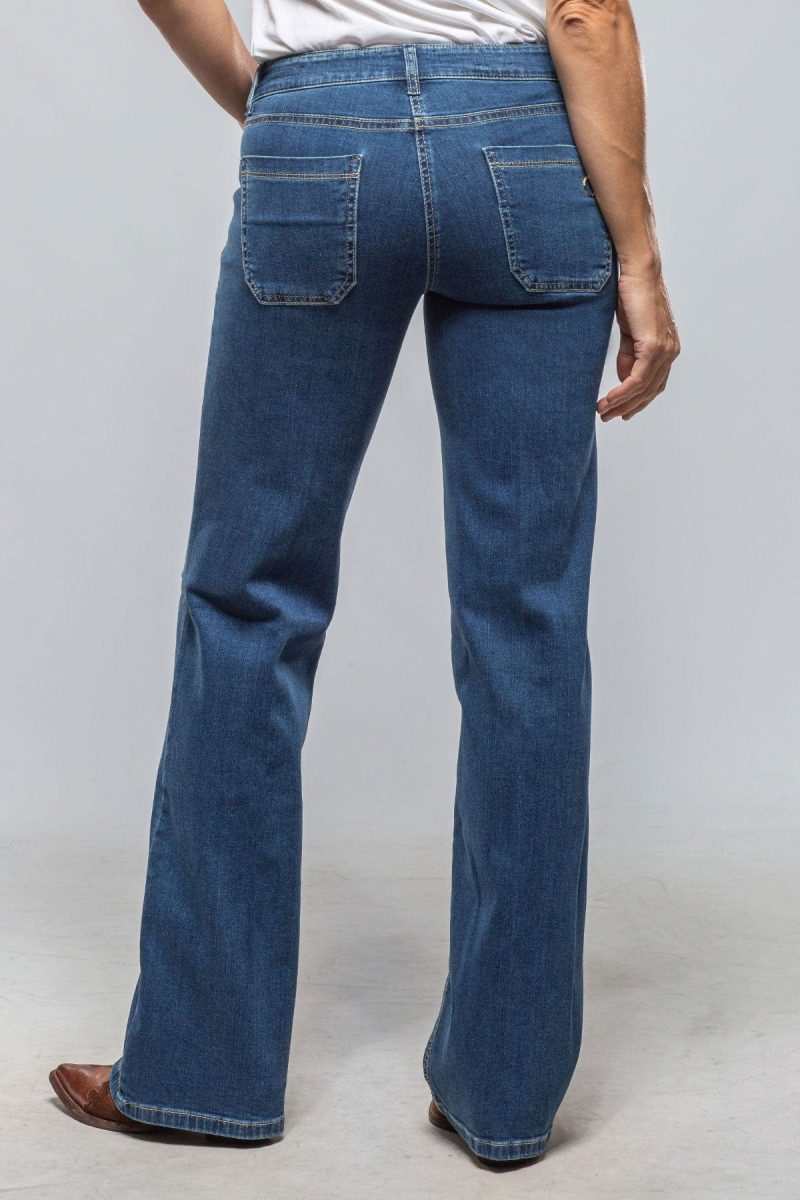 cambio tess wide leg patch pockets in med blue ladies pants jeans axels vail 40375799120106