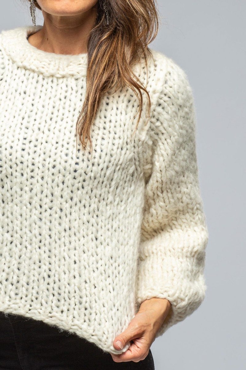 ella silla beatrix lux cashmere sweater in cream ladies sweaters axels vail 39376680943850