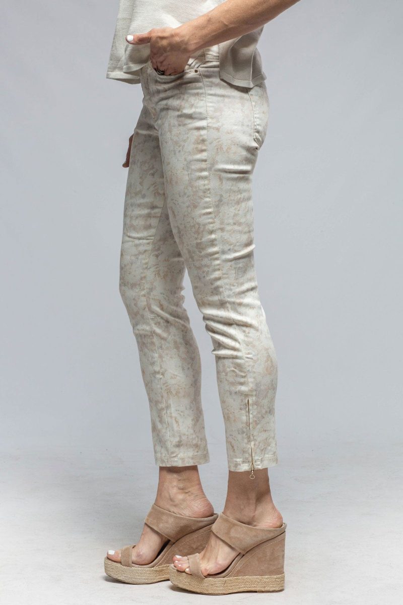 mac jeans mac dream chic in floral white pattern ladies pants axels vail 37106691899626