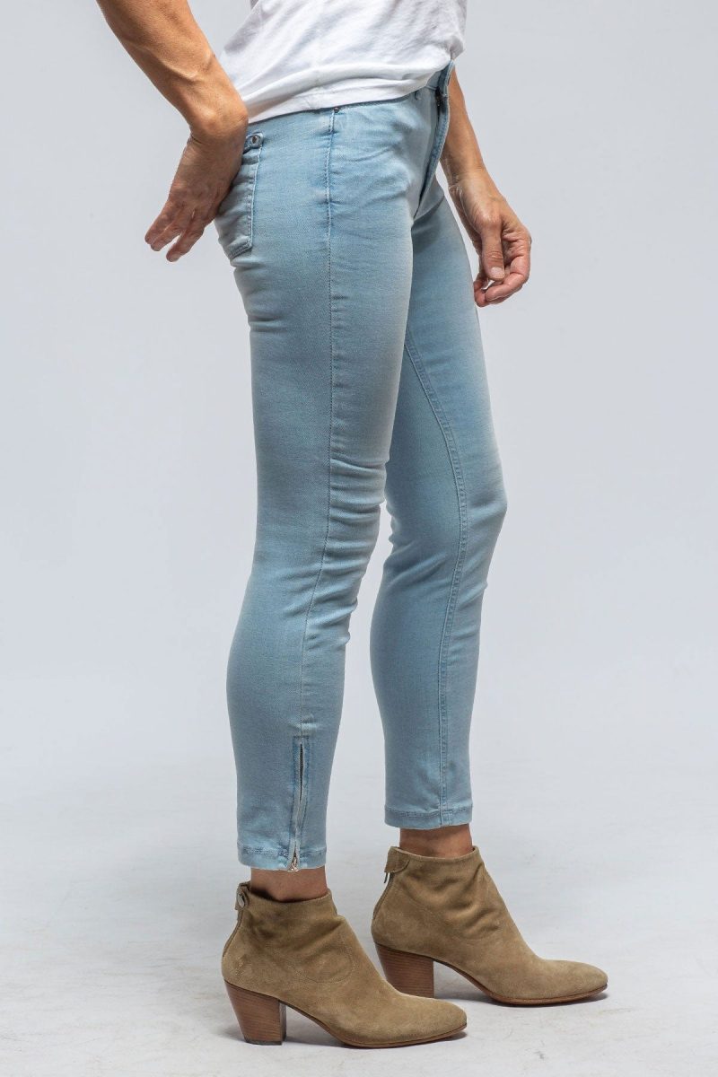 mac jeans mac dream chic in summer blue wash ladies pants jeans axels vail 39463633748202