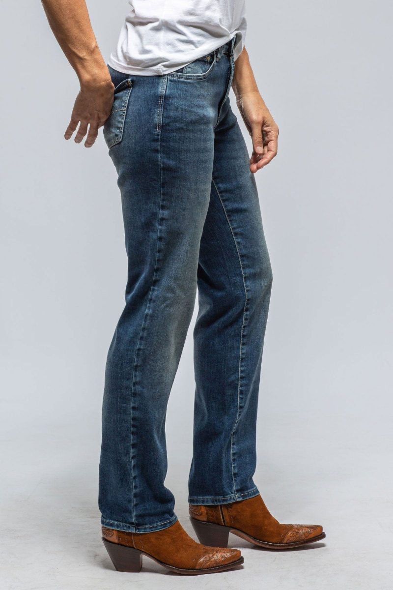 mac jeans mac dream straight authentic in medium blue wash ladies pants jeans axels vail 39463643283690