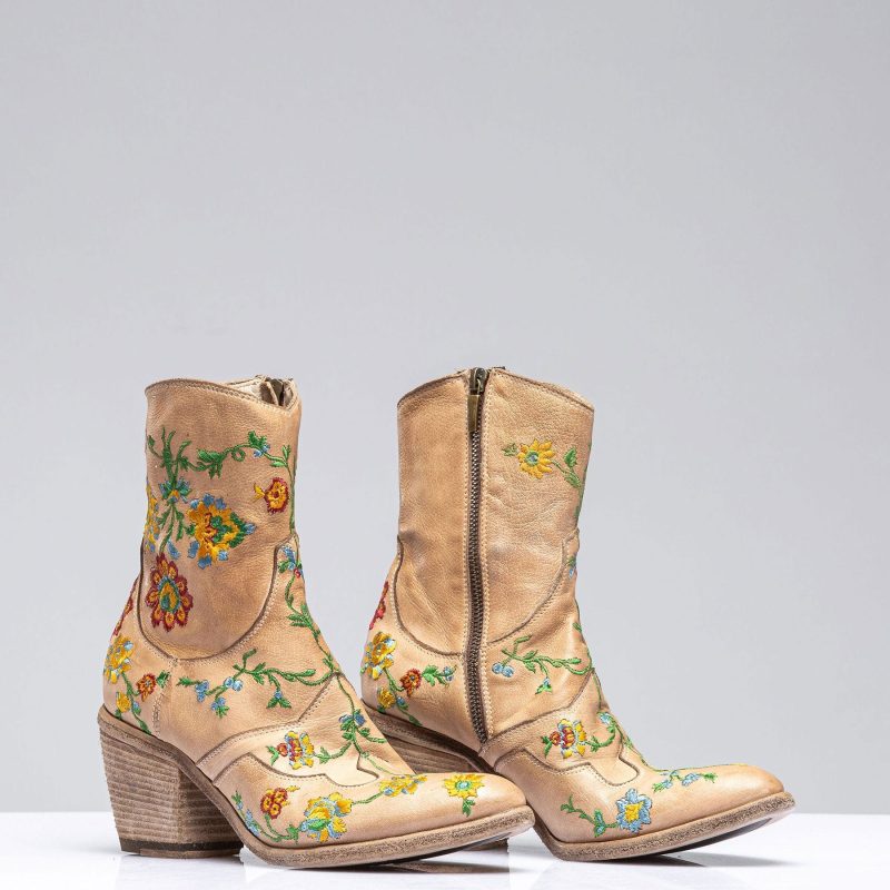 marco delli mallory embroidered boot in off white ladies european boots axels vail 40420758880490