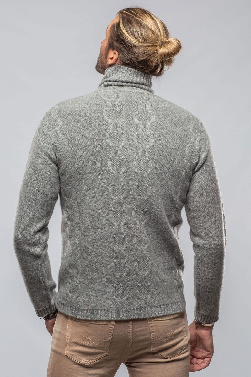 robert comstock thomas cashmere cable sweater in grey mens sweaters axels vail 40391729053930