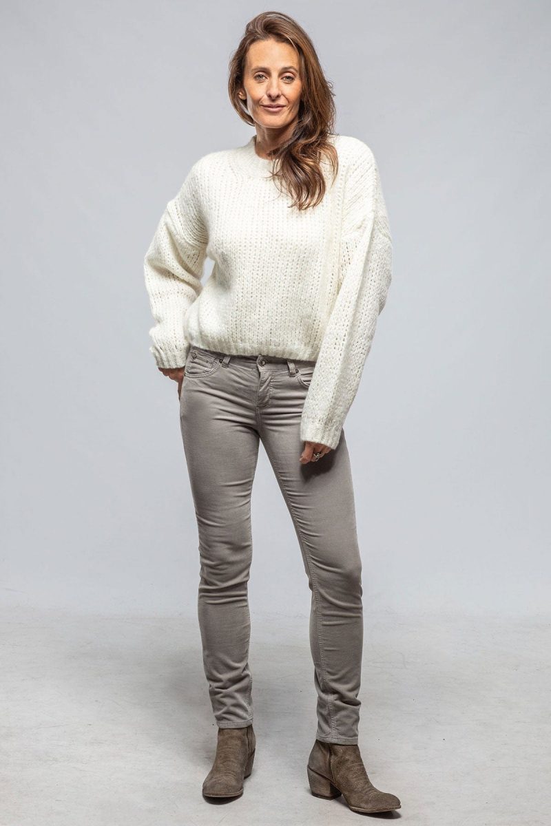 sonia villa coquette cropped sweater in off white ladies sweaters axels vail 40495622389994