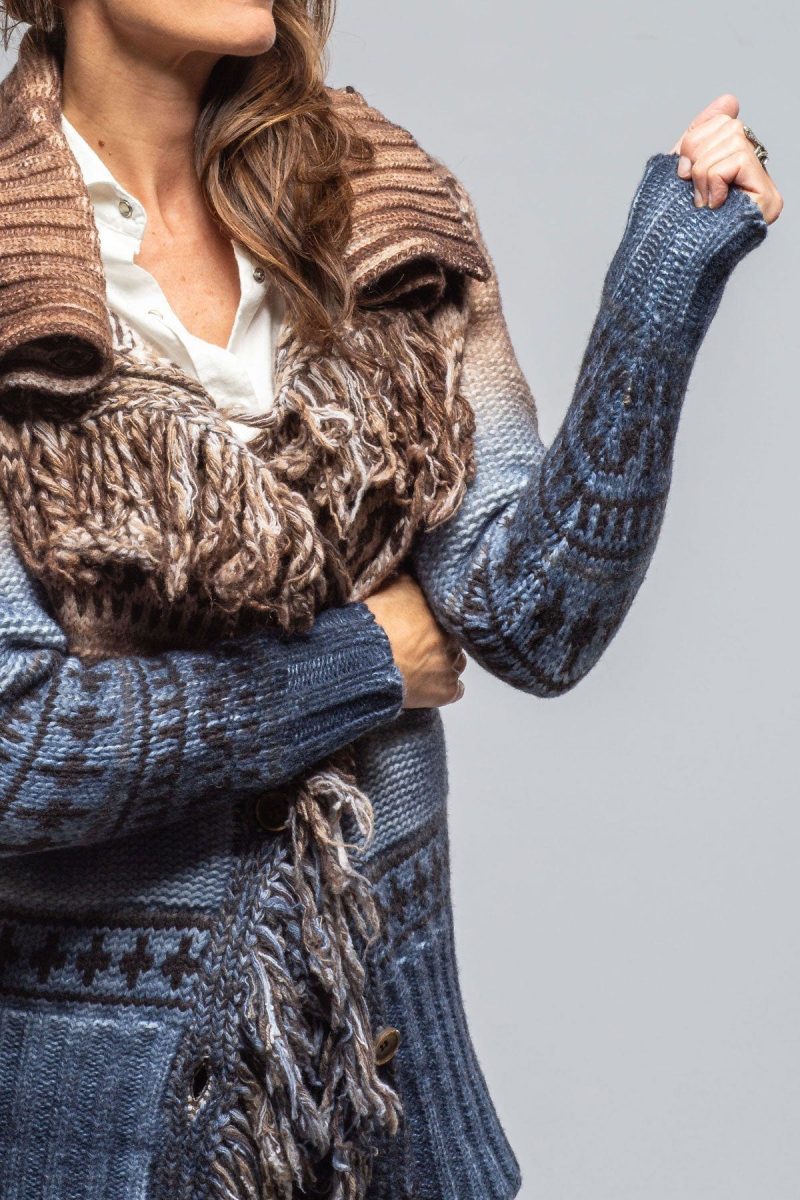 sonia villa hellen alaskan knit sweater in fringe natural ladies sweaters axels vail 40508523380970