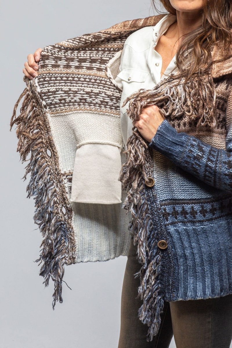 sonia villa hellen alaskan knit sweater in fringe natural ladies sweaters axels vail 40508523643114