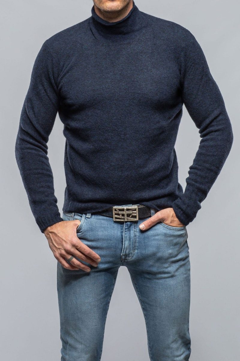 stile latino mandara sweater in navy mens sweaters axels vail 40526908948714