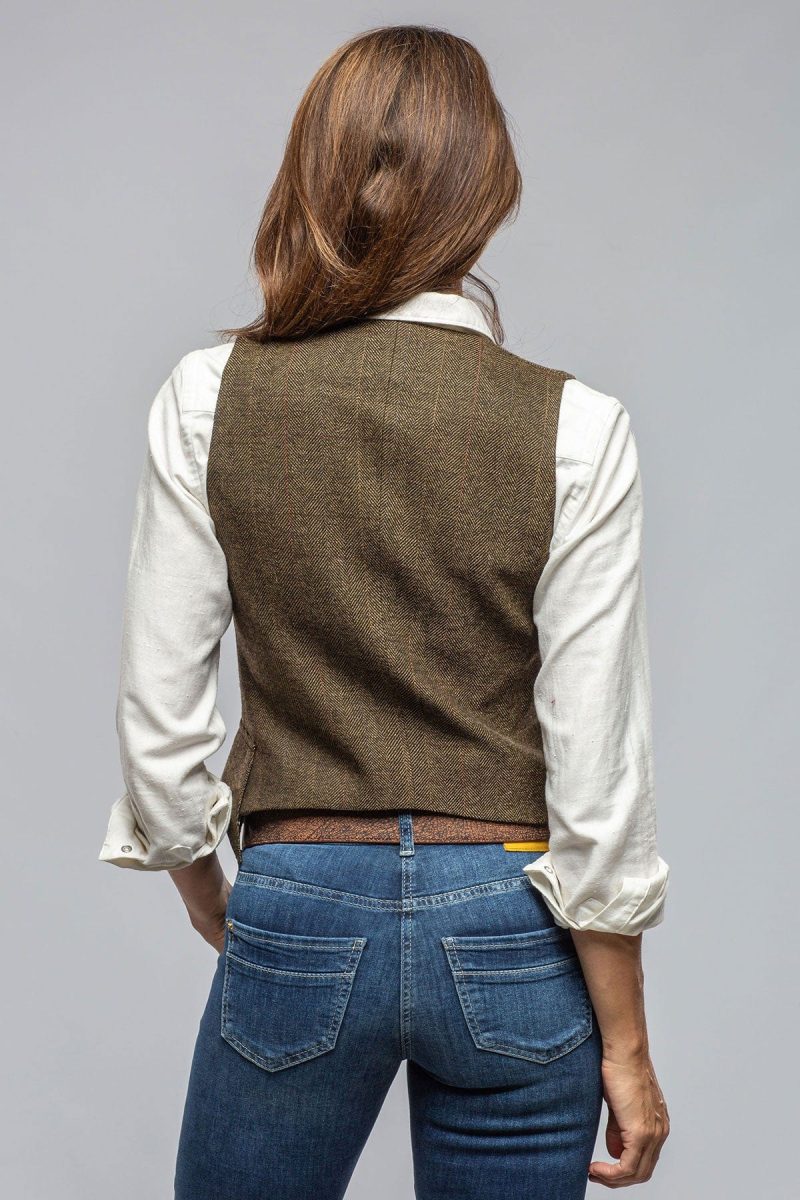 t ba sonnet vest in herringbone tweed ladies tailored vests axels vail 40287563645162