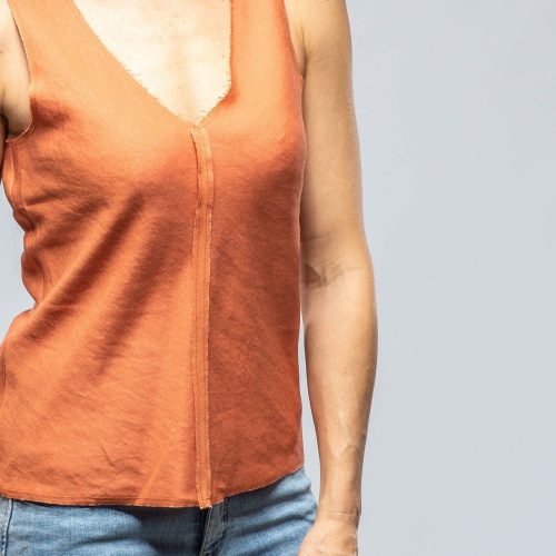 voz salamanca raw edge linen tank in persimmon ladies blouses axels vail 39889715822826